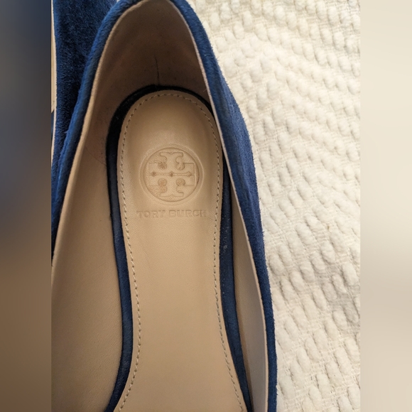 Tory Burch Gigi Logo Suede Navy Pump Sz. 8.5 - Picture 7 of 9